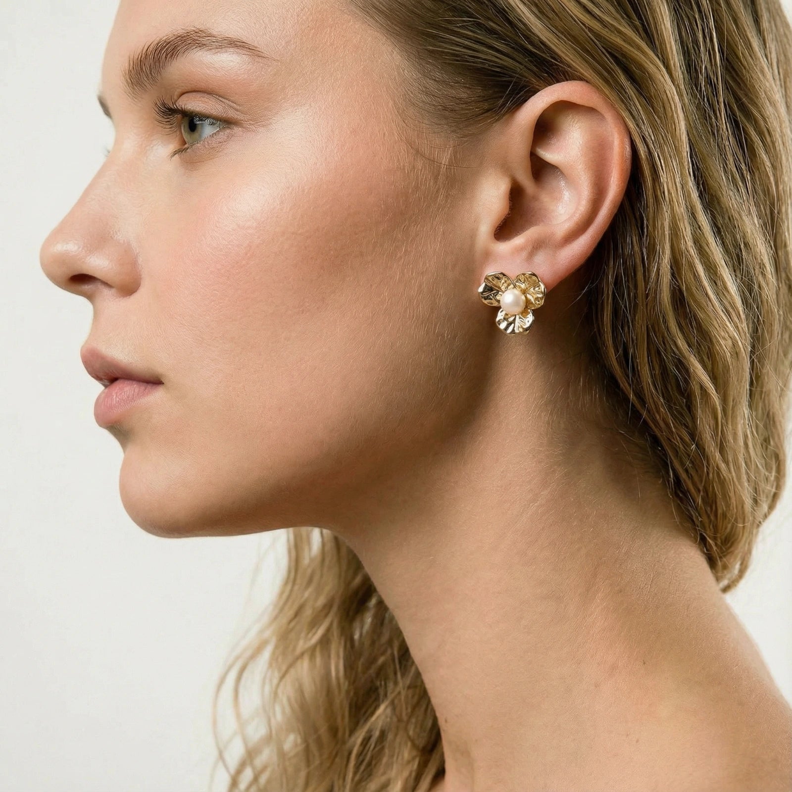 Bloom Pearl Studs | CAELIA